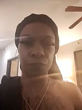 MZFANTZYHONEY online show from April 26, 2026, 10:02 am