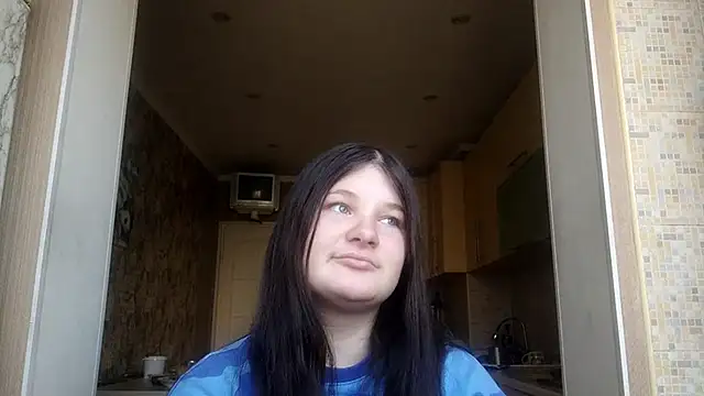 BeatriceMolands online show from April 18, 2026, 7:45 am