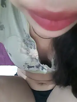 Snapshot of Riya_rani7 chatting on July 15, 2026, 1:44 am Riya rani7 online show from July 15, 2026, 1:44 am