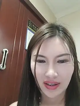tongtong789 online show from May 11, 2026, 12:33 pm