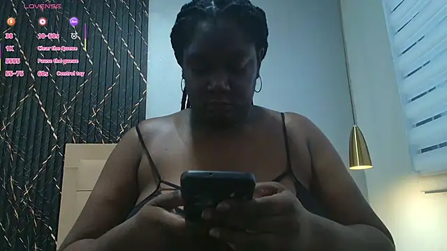 Canela  hot online show from May 30, 2026, 11:18 am