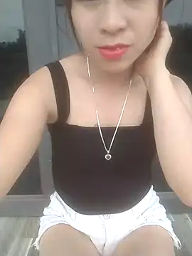 Zara-Lina online show from April 29, 2026, 9:35 am