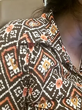 Rina Verma70 online show from April 16, 2026, 6:09 pm