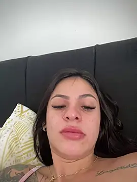 Snapshot of Livia-cortez chatting on April 17, 2026, 12:19 pm Livia-cortez online show from April 17, 2026, 12:19 pm