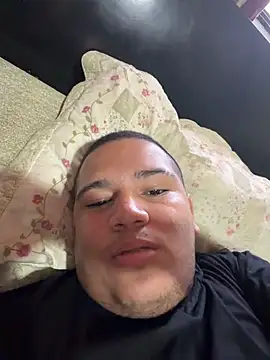 Snapshot of Patricio_02 chatting on August 7, 2026, 2:19 pm Patricio 02 online show from August 7, 2026, 2:19 pm