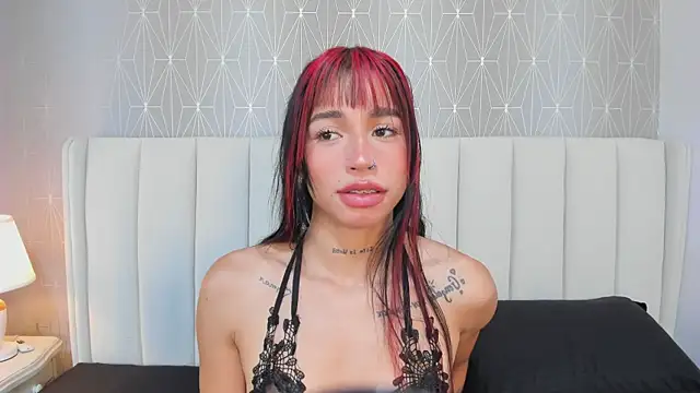 Tori Gaviria online show from May 3, 2026, 12:22 pm