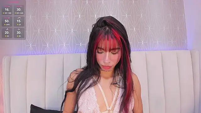 Tori Gaviria online show from May 26, 2026, 12:12 pm