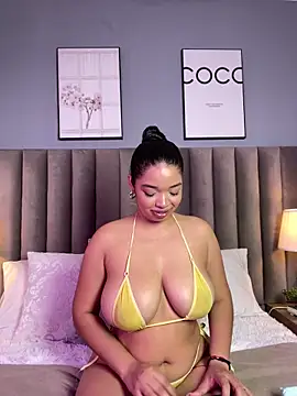 Snapshot of LilyFoox chatting on June 4, 2026, 1:06 pm LilyFoox online show from June 4, 2026, 1:06 pm