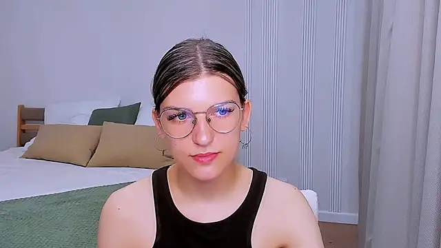 AnnaThorne online show from May 23, 2026, 3:23 am