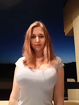 irresistibelle online show from May 19, 2026, 1:56 am