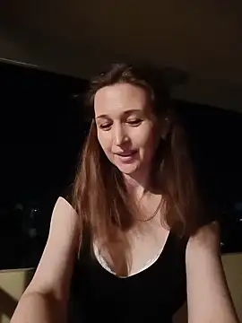 irresistibelle online show from June 1, 2026, 7:37 pm
