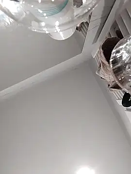 weroslodix online show from April 18, 2026, 9:37 pm