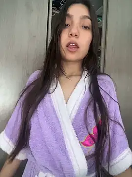 Soffy 20 online show from April 28, 2026, 5:18 pm
