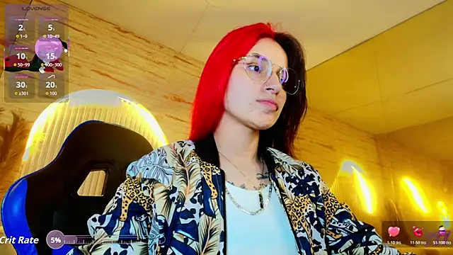 Snapshot of Moon_Red_r chatting on June 16, 2026, 12:52 pm Moon Red r online show from June 16, 2026, 12:52 pm