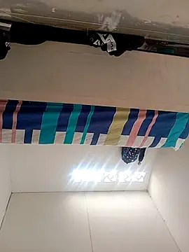 nikiselena online show from April 24, 2026, 1:35 pm