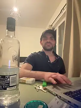 andreadgllll online show from April 23, 2026, 12:12 am