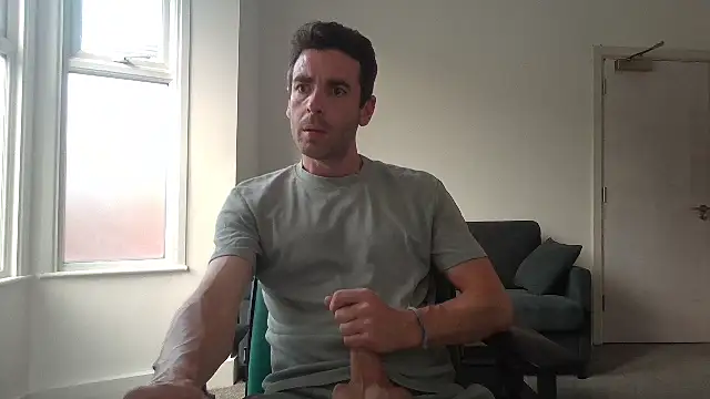 Snapshot of frenchbdmaninlondon chatting on June 27, 2026, 5:18 pm frenchbdmaninlondon online show from June 27, 2026, 5:18 pm