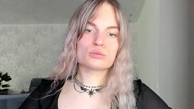 milliKira006 online show from April 24, 2026, 1:57 pm