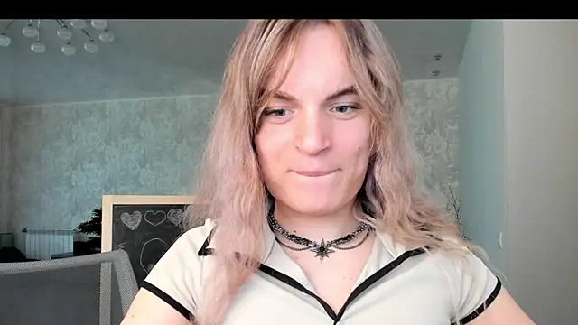 milliKira006 online show from April 26, 2026, 1:09 pm
