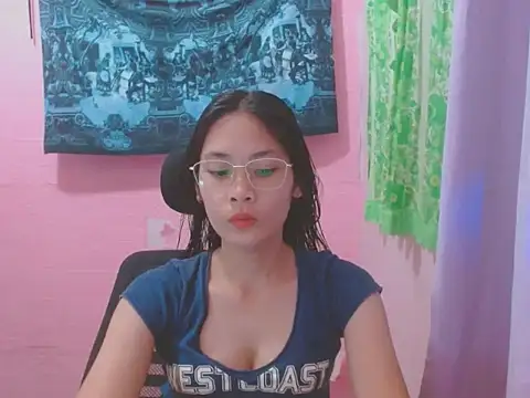Snapshot of Sweetsexylady19 chatting on June 3, 2026, 5:54 am Sweetsexylady19 online show from June 3, 2026, 5:54 am