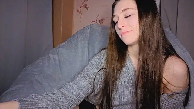 SunlitDeslre online show from April 19, 2026, 3:11 pm