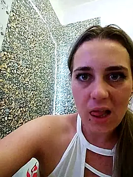 Snapshot of DARKLUNA_3 chatting on July 1, 2026, 9:14 pm DARKLUNA 3 online show from July 1, 2026, 9:14 pm