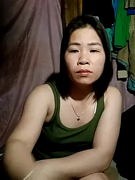 Snapshot of Bunby12 chatting on May 10, 2026, 9:53 pm Bunby12 online show from May 10, 2026, 9:53 pm