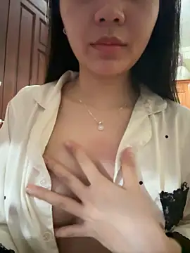 Snapshot of Yumiara chatting on June 16, 2026, 3:58 pm Yumiara online show from June 16, 2026, 3:58 pm