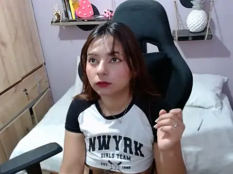 Kitana kitty online show from June 11, 2026, 8:18 pm