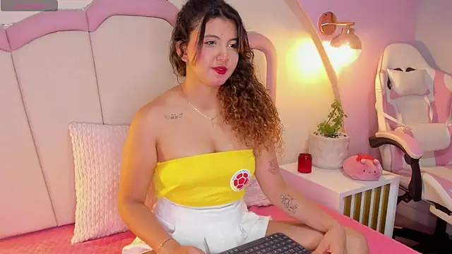 Snapshot of alexa_cutte_ chatting on July 3, 2026, 10:43 am alexa cutte online show from July 3, 2026, 10:43 am