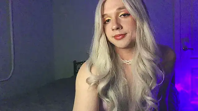 Gina Rose ts online show from May 1, 2026, 7:40 pm