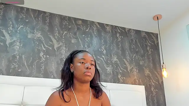 MiaJacksson online show from July 13, 2026, 9:06 pm