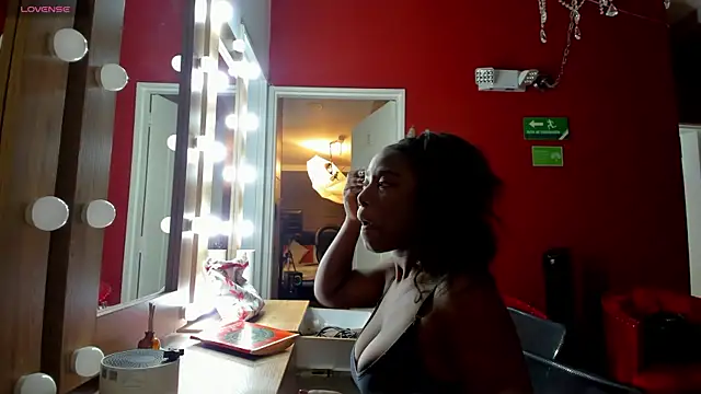 MiaJacksson online show from July 16, 2026, 7:53 pm