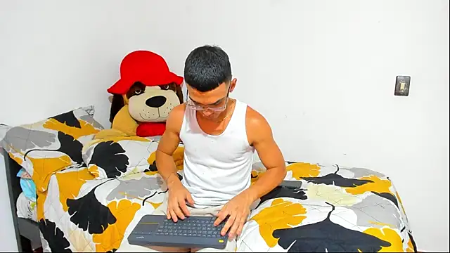 Teo Rave online show from April 28, 2026, 2:27 am