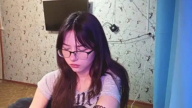 Snapshot of DelicaBrome chatting on June 15, 2026, 11:34 am DelicaBrome online show from June 15, 2026, 11:34 am