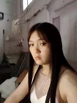 mei114 online show from June 12, 2026, 6:45 am