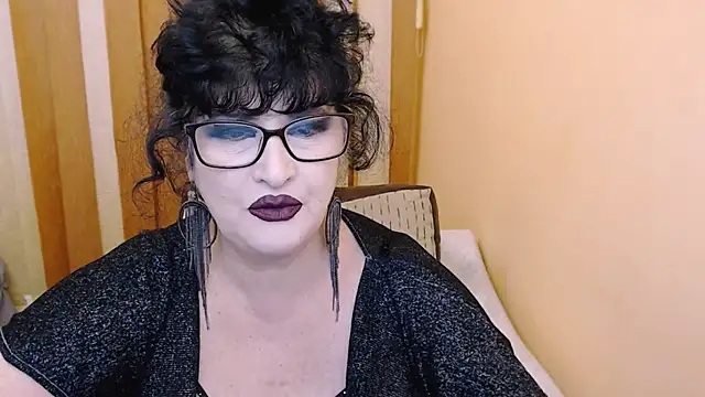 QuuenOfSin online show from January 2, 2025, 5:46 am