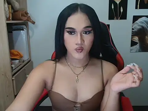 YourHot Nica online show from May 27, 2026, 5:10 pm