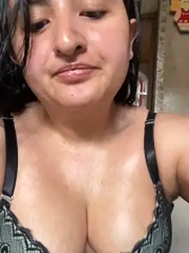 Lia Watson- online show from April 23, 2026, 6:54 pm