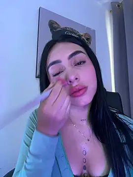IsabellaNoir  online show from April 26, 2026, 6:38 pm