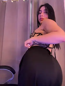 IsabellaNoir  online show from May 23, 2026, 10:03 pm