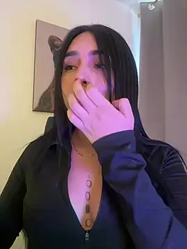 IsabellaNoir  online show from June 25, 2026, 6:34 pm