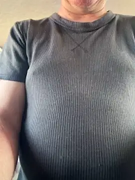 Snapshot of dadbod21 chatting on May 7, 2026, 6:24 pm dadbod21 online show from May 7, 2026, 6:24 pm