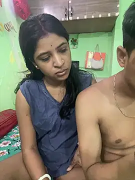 hot-couple-0 online show from July 17, 2026, 5:47 am