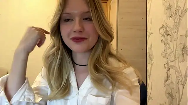 HoneyBlink online show from April 23, 2026, 2:41 pm