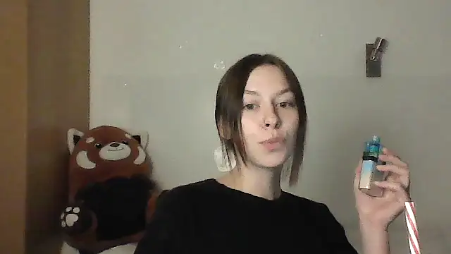 JuicyErika online show from May 6, 2026, 8:36 pm