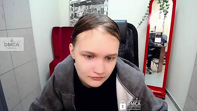  donnaSia  online show from June 6, 2026, 6:40 am