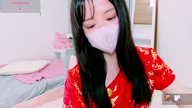 mayu chan  online show from May 15, 2026, 11:39 am