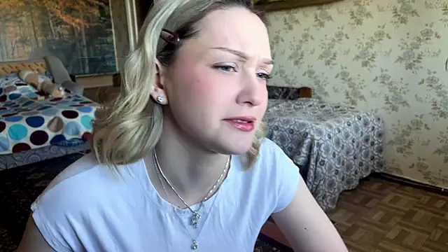 Snapshot of AlisiaStreitmatter chatting on May 16, 2026, 7:05 am AlisiaStreitmatter online show from May 16, 2026, 7:05 am