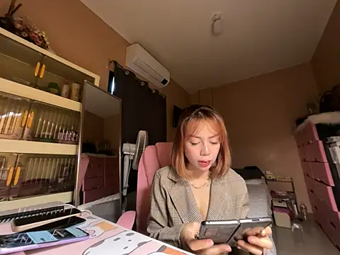 sweet glam online show from May 7, 2026, 4:18 am